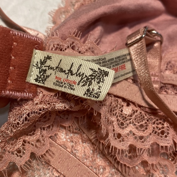 NEW Free People FP Intimately Bralette Medium Pink Lace Bra Lacy Triangle Floral - Picture 5 of 9